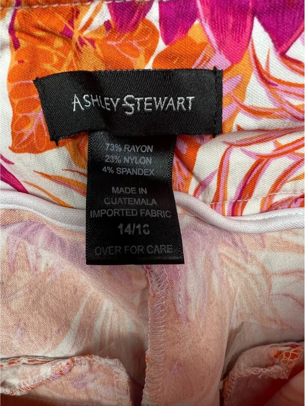 Ashley Stewart Floral Capris Pants Womens 14/16 Tropical Coastal Casual Colorful